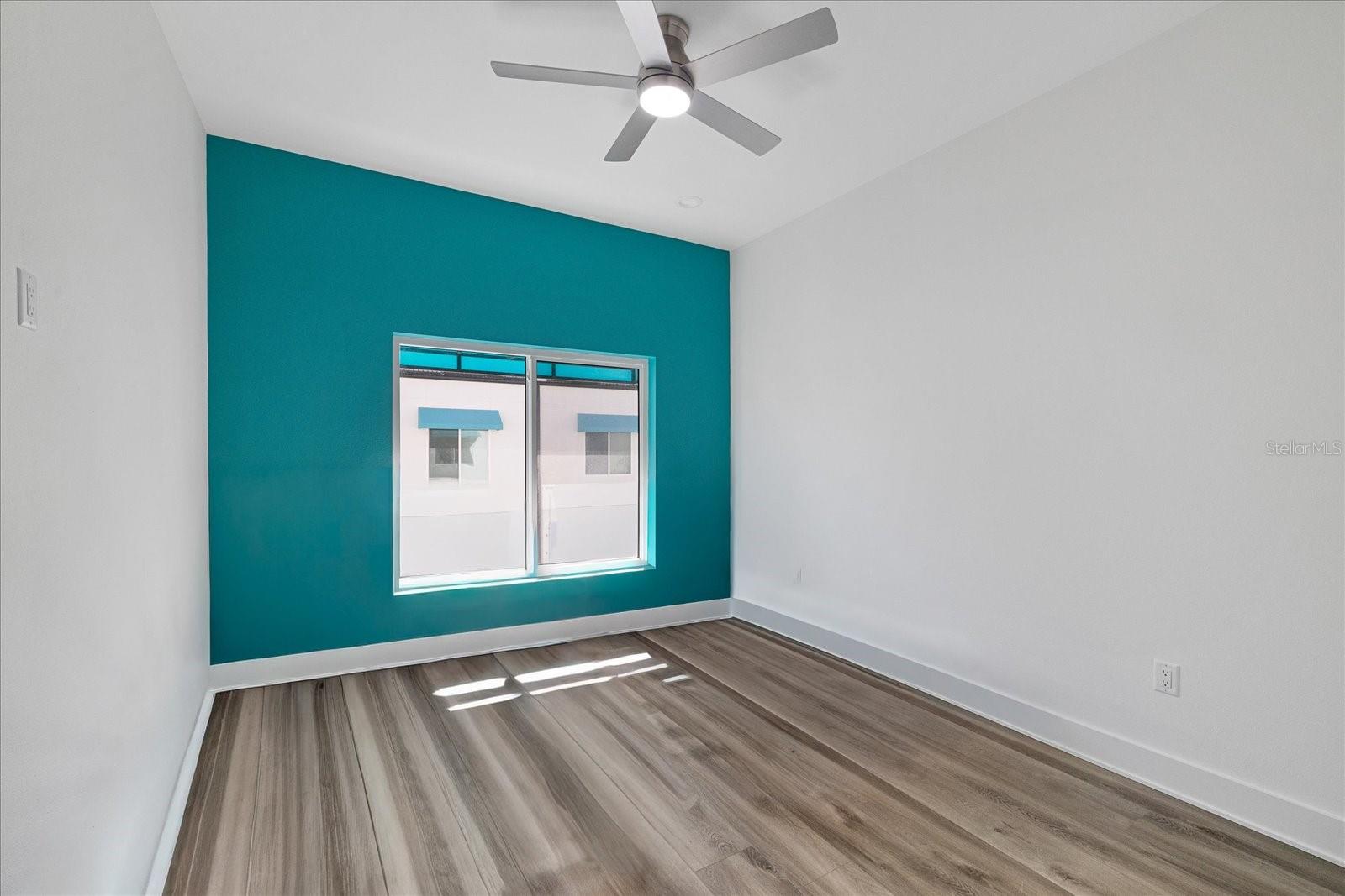 Image 23 of 49 For 15405 Gulf Boulevard B2