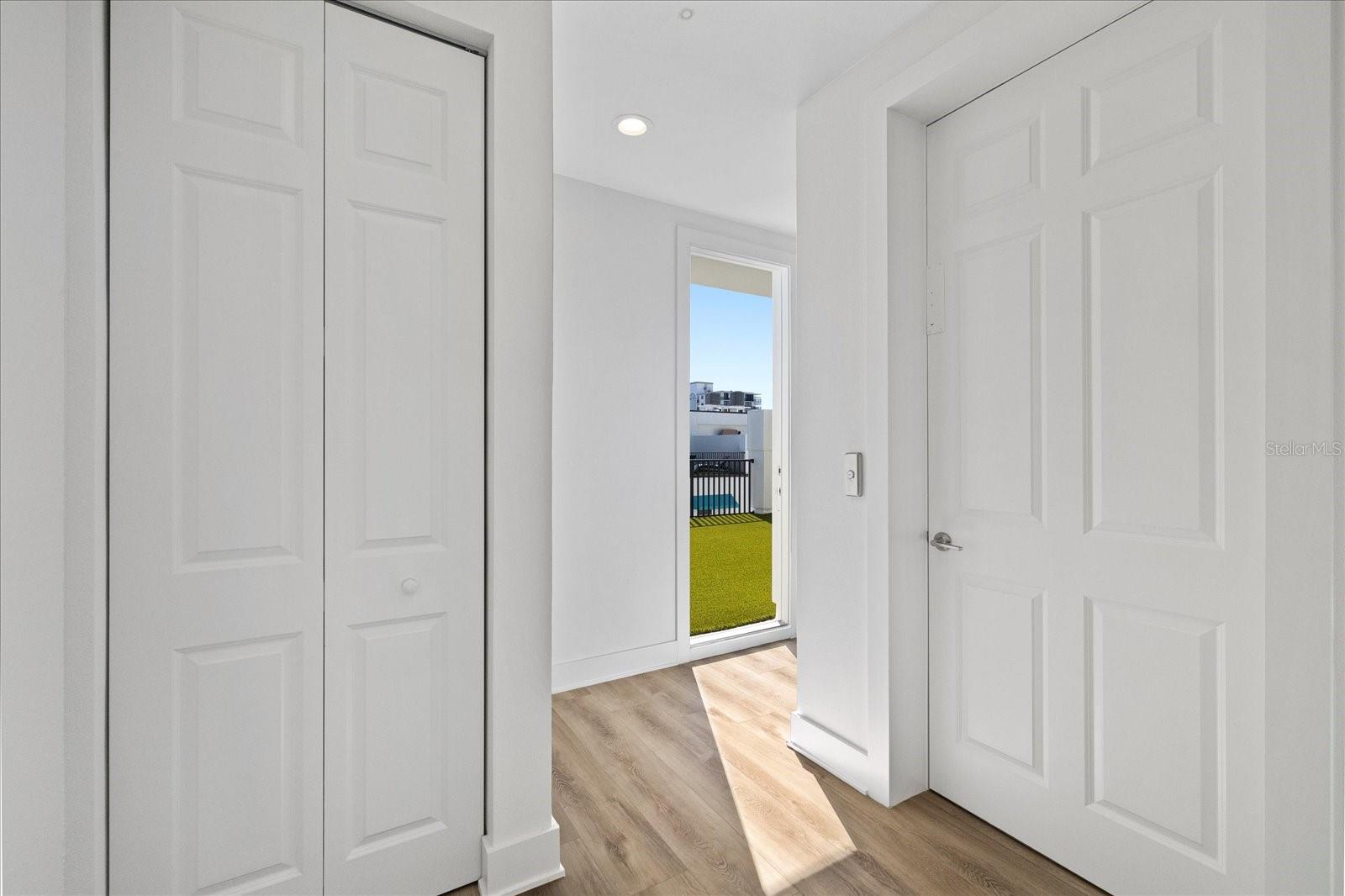 Image 31 of 49 For 15405 Gulf Boulevard B2