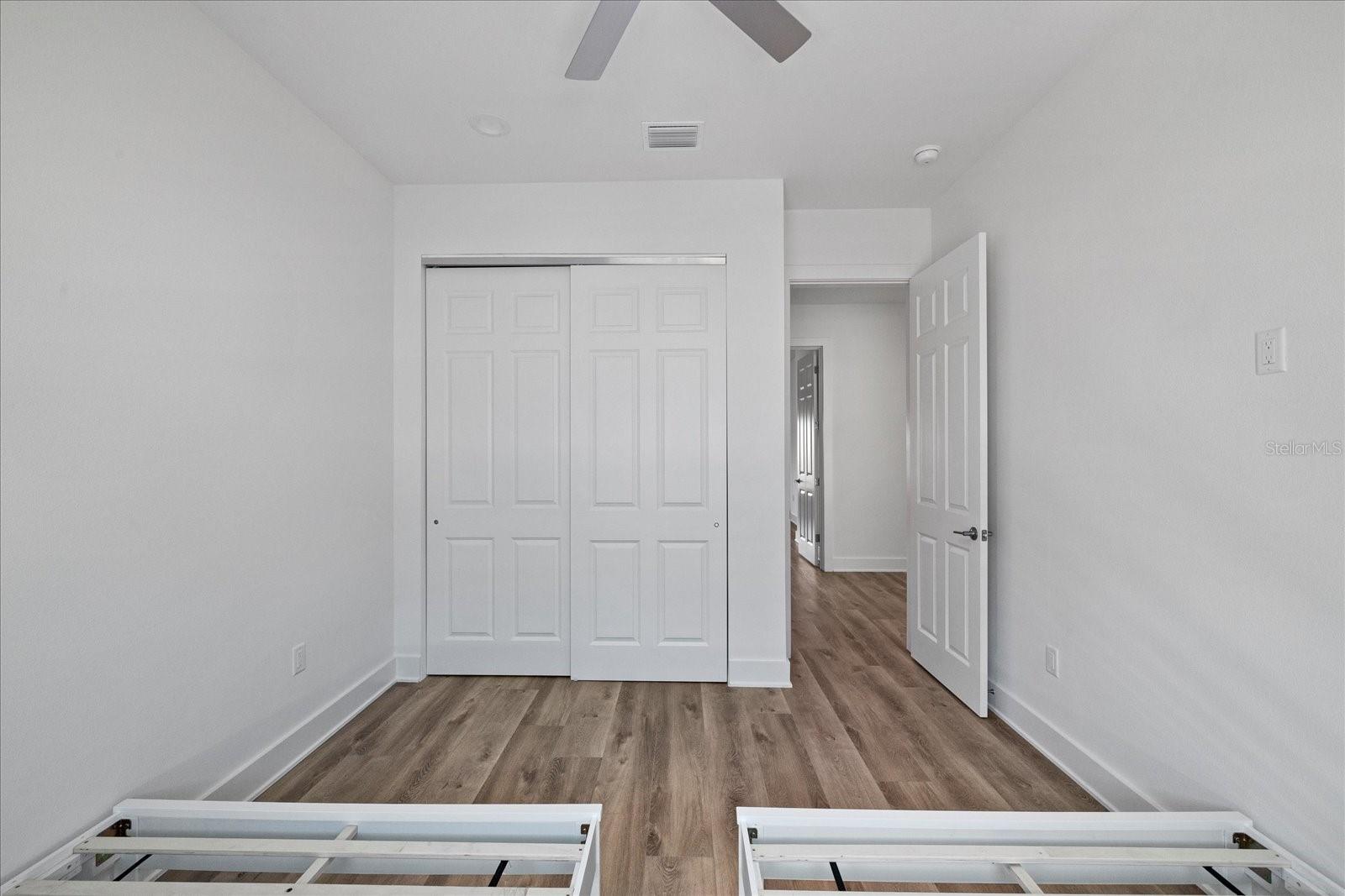 Image 33 of 49 For 15405 Gulf Boulevard B2