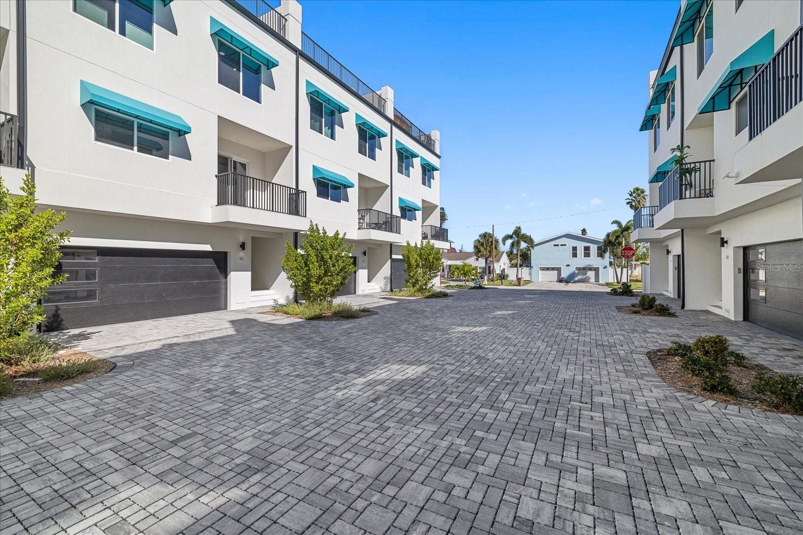 Image 38 of 49 For 15405 Gulf Boulevard B2