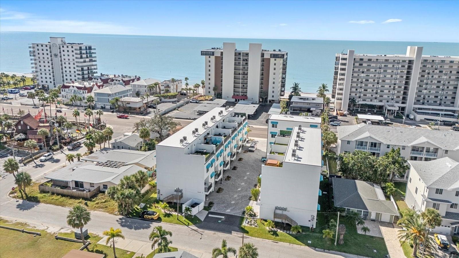 Image 42 of 49 For 15405 Gulf Boulevard B2