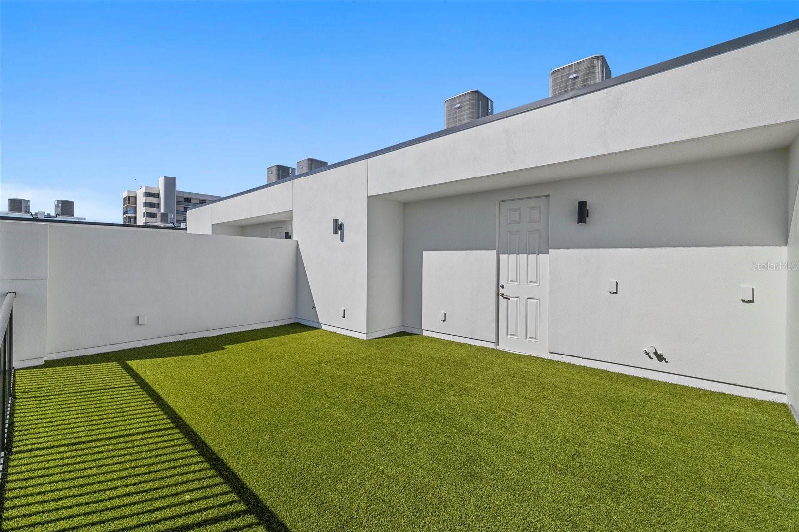 Image 48 of 49 For 15405 Gulf Boulevard B2