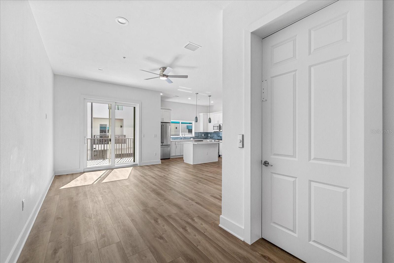 Image 9 of 49 For 15405 Gulf Boulevard B2