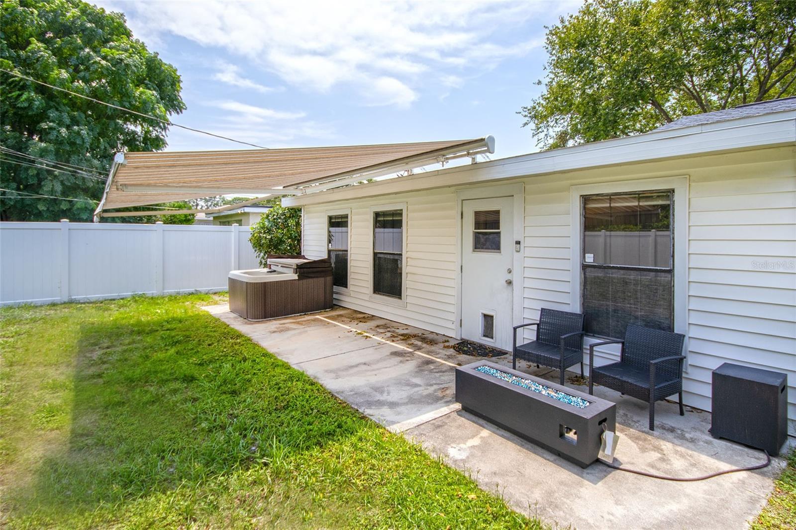 Image 26 of 29 For 1725 Bradshaw Lane N