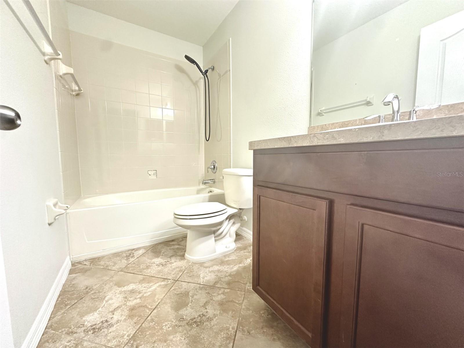 Image 13 of 16 For 20031 Date Palm Way