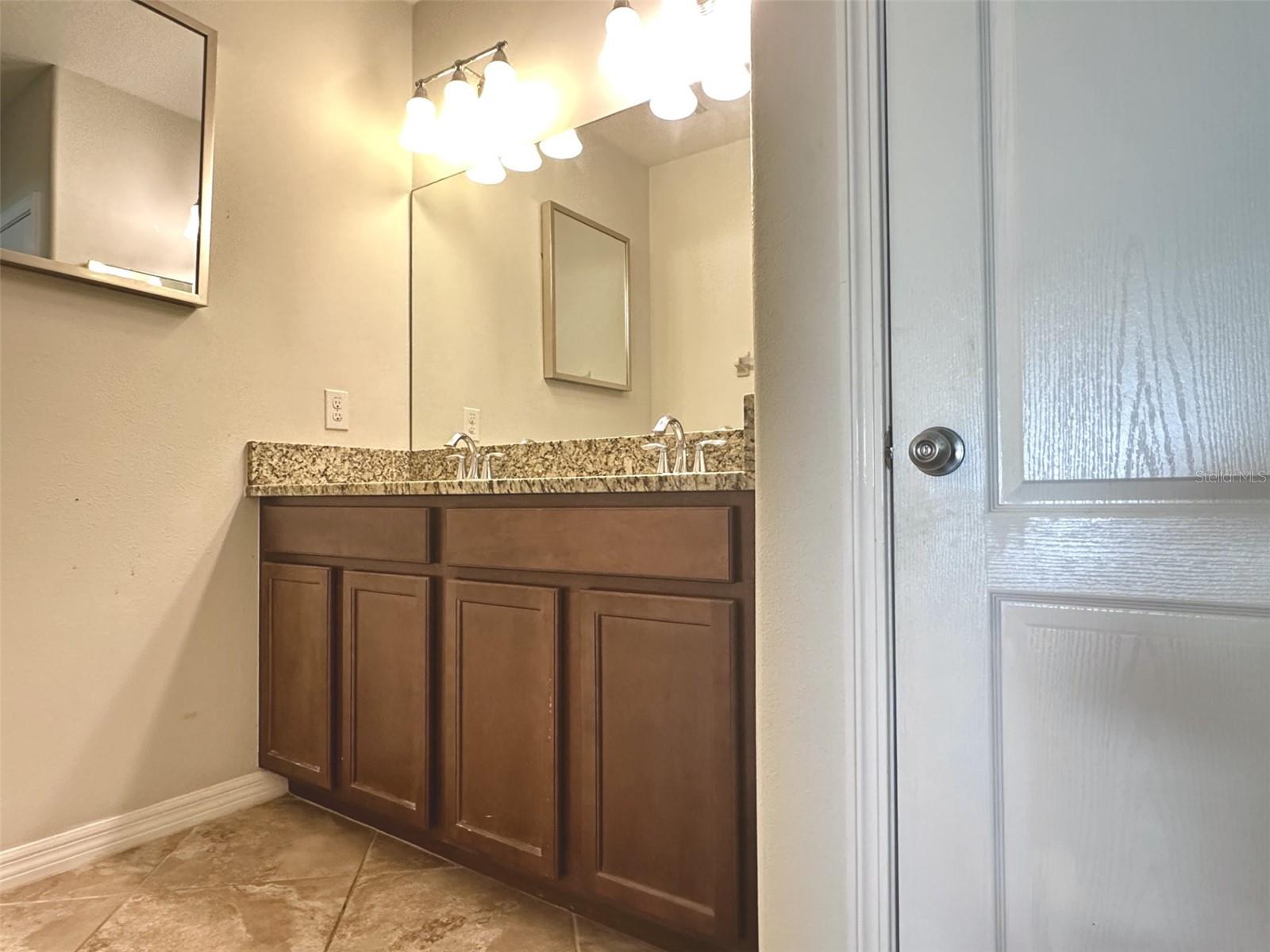 Image 5 of 16 For 20031 Date Palm Way