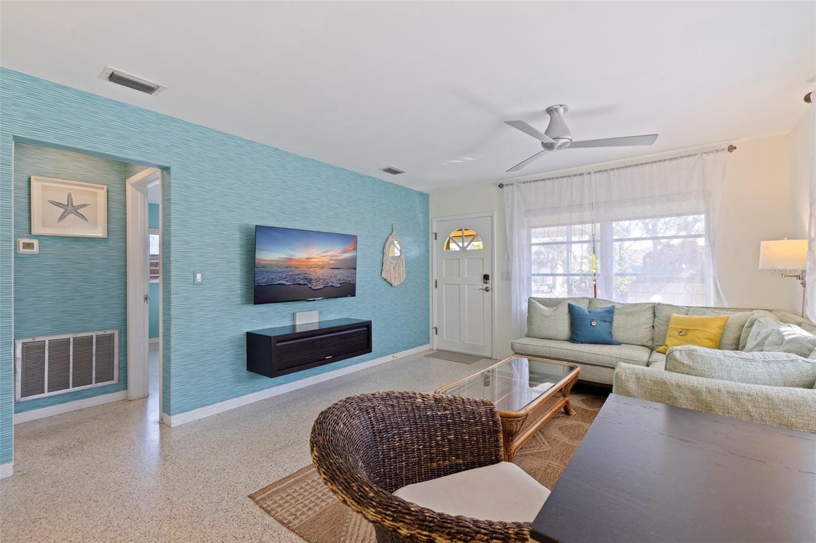 Image 29 of 58 For 627 70th Avenue