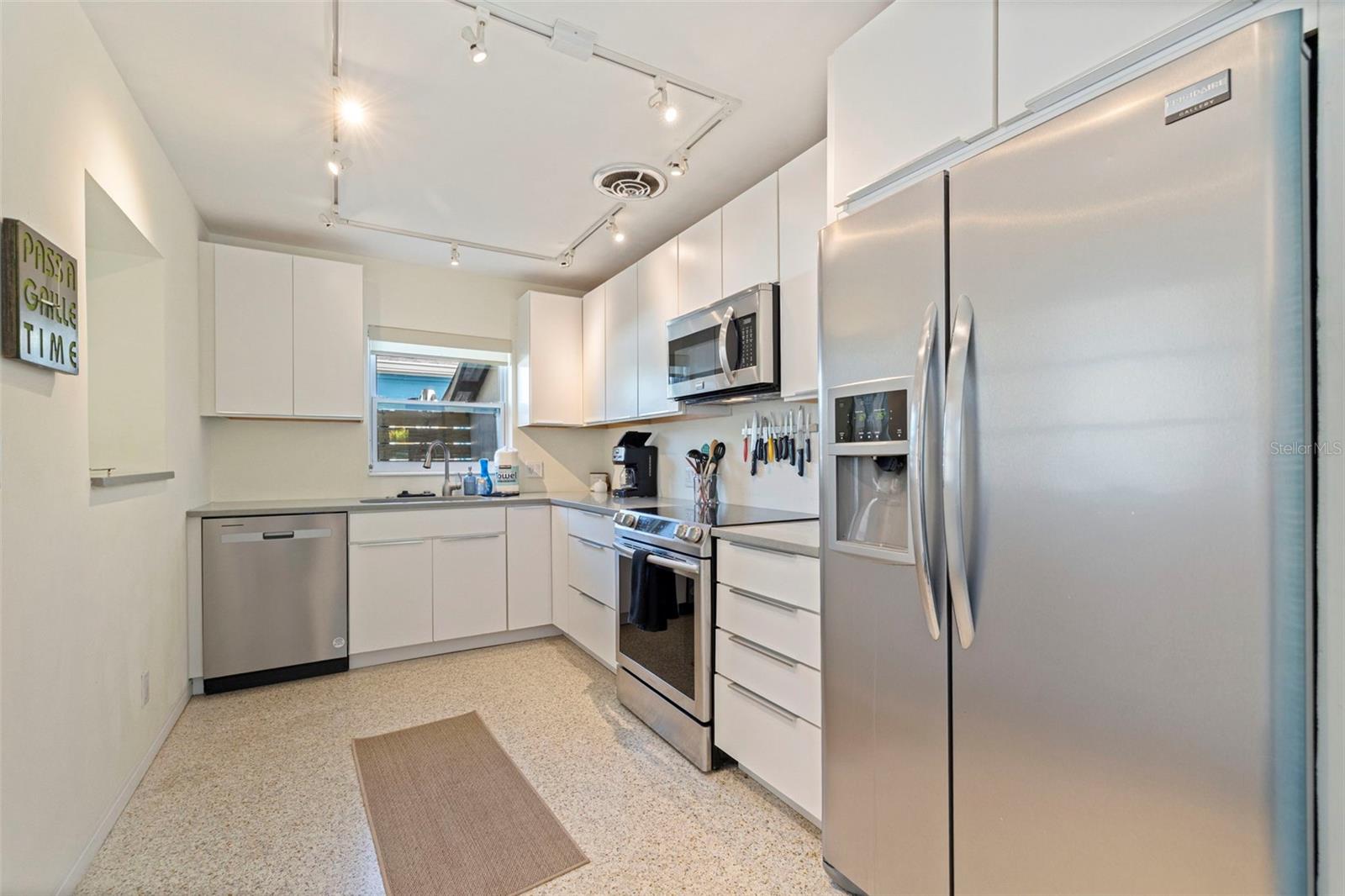 Image 34 of 58 For 627 70th Avenue