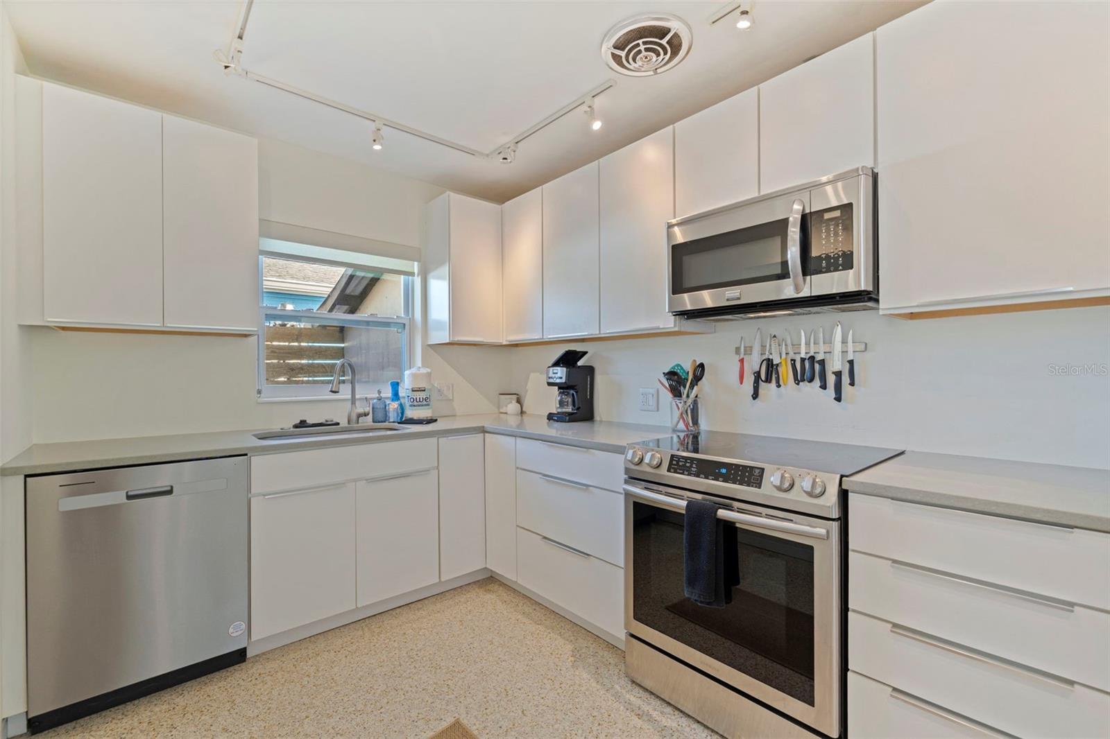 Image 35 of 58 For 627 70th Avenue