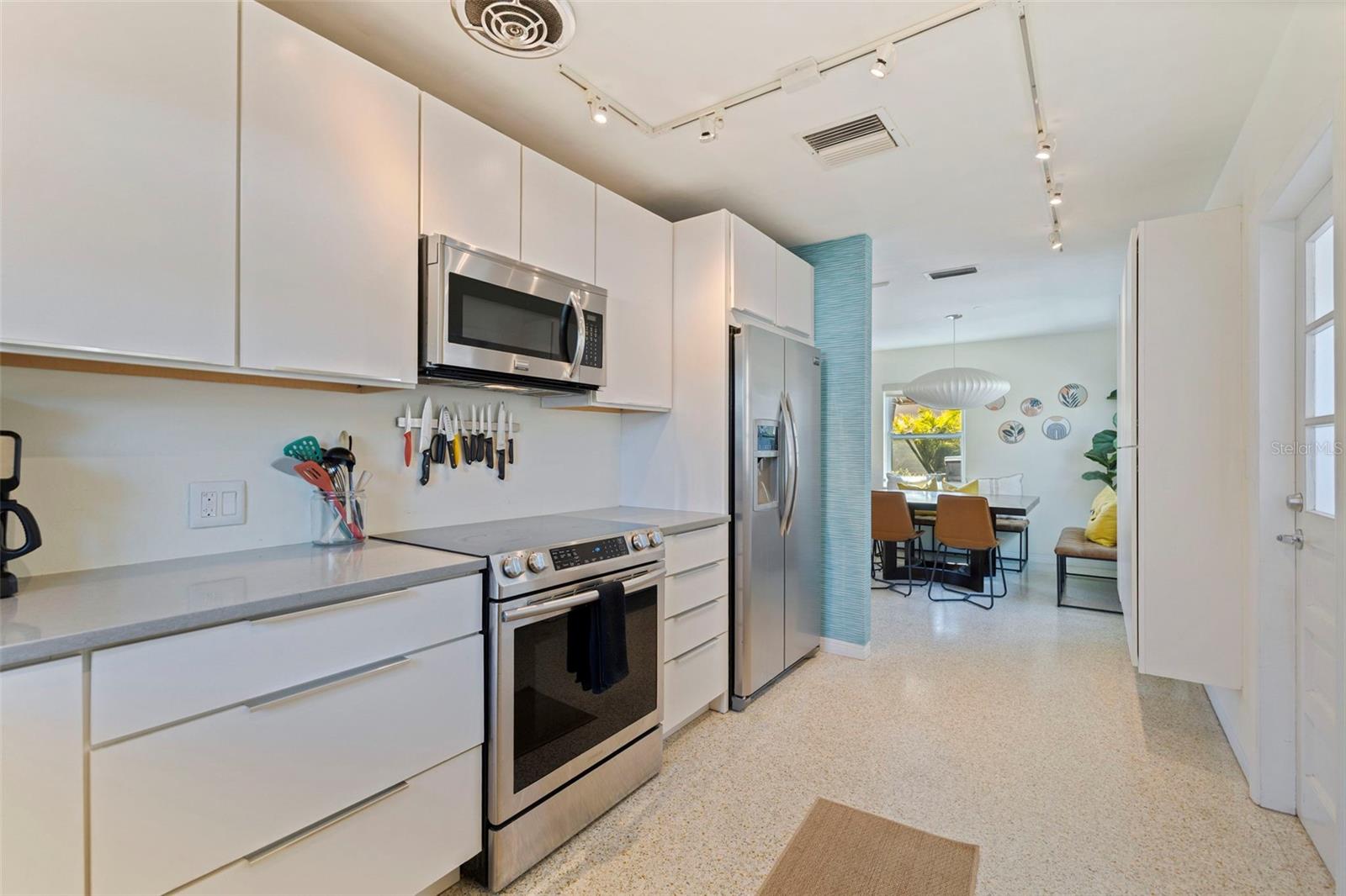 Image 36 of 58 For 627 70th Avenue