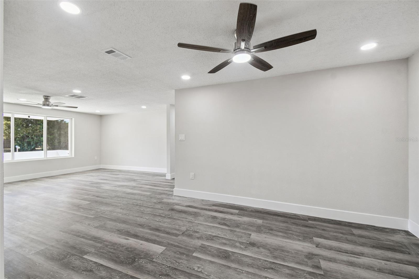 Image 10 of 54 For 7631 Briarwood Drive