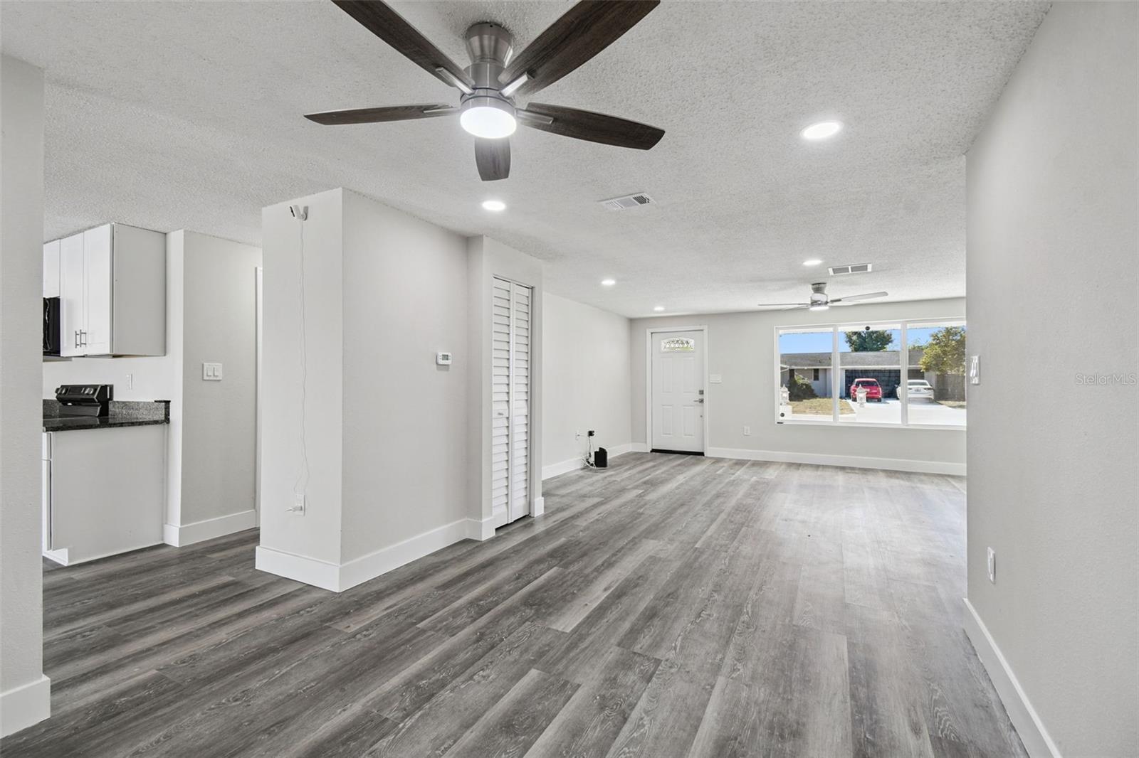 Image 11 of 54 For 7631 Briarwood Drive