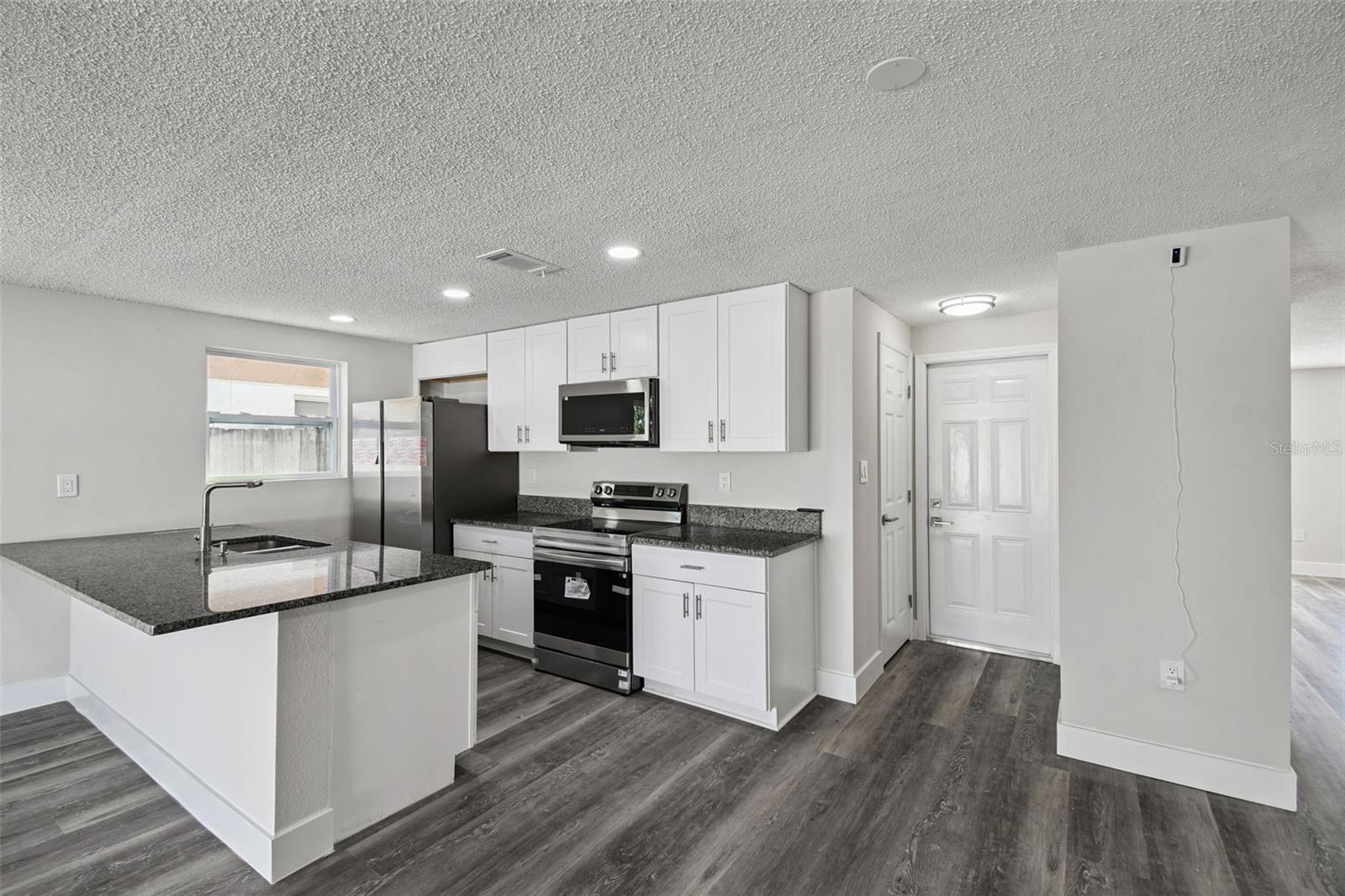 Image 13 of 54 For 7631 Briarwood Drive