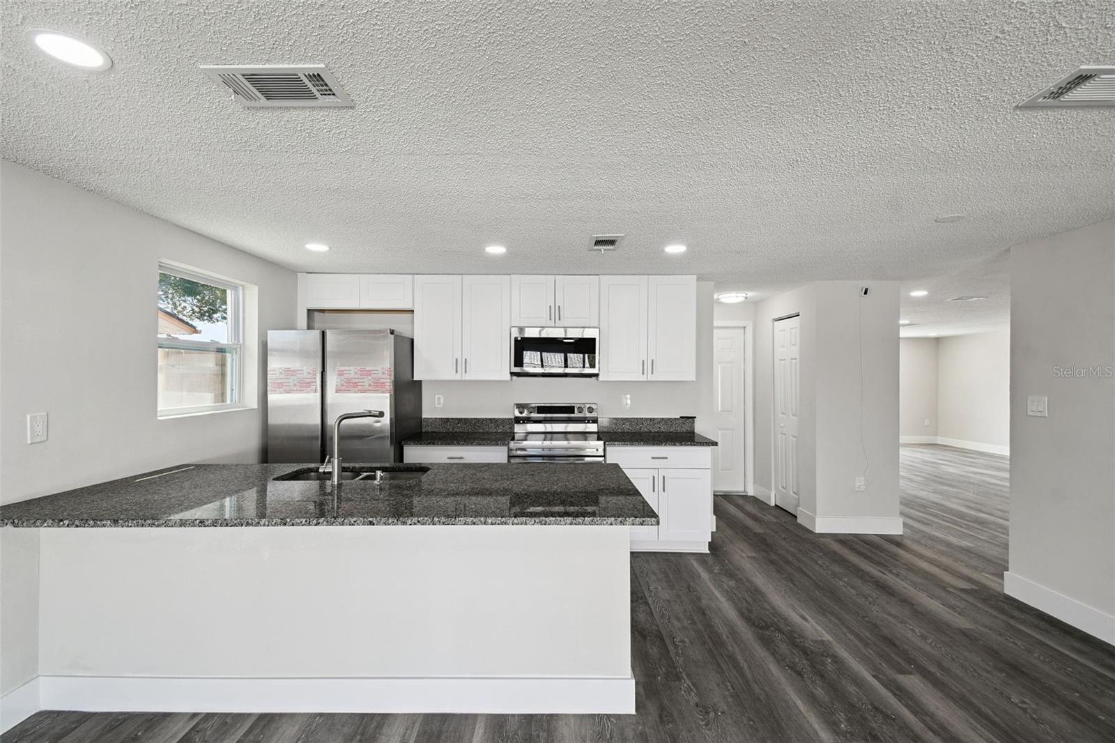 Image 15 of 54 For 7631 Briarwood Drive