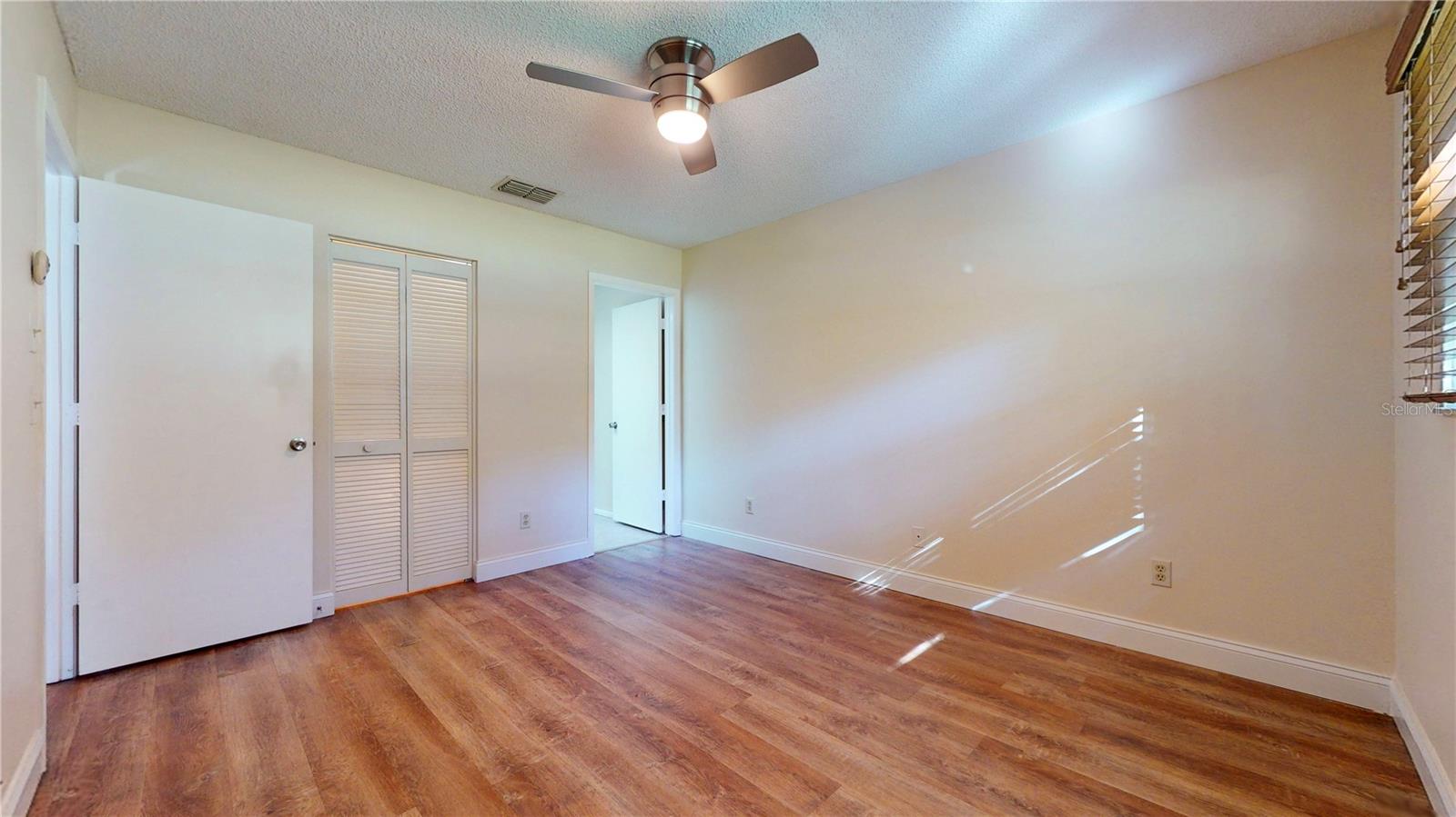 Image 13 of 32 For 1155 Montrose Place