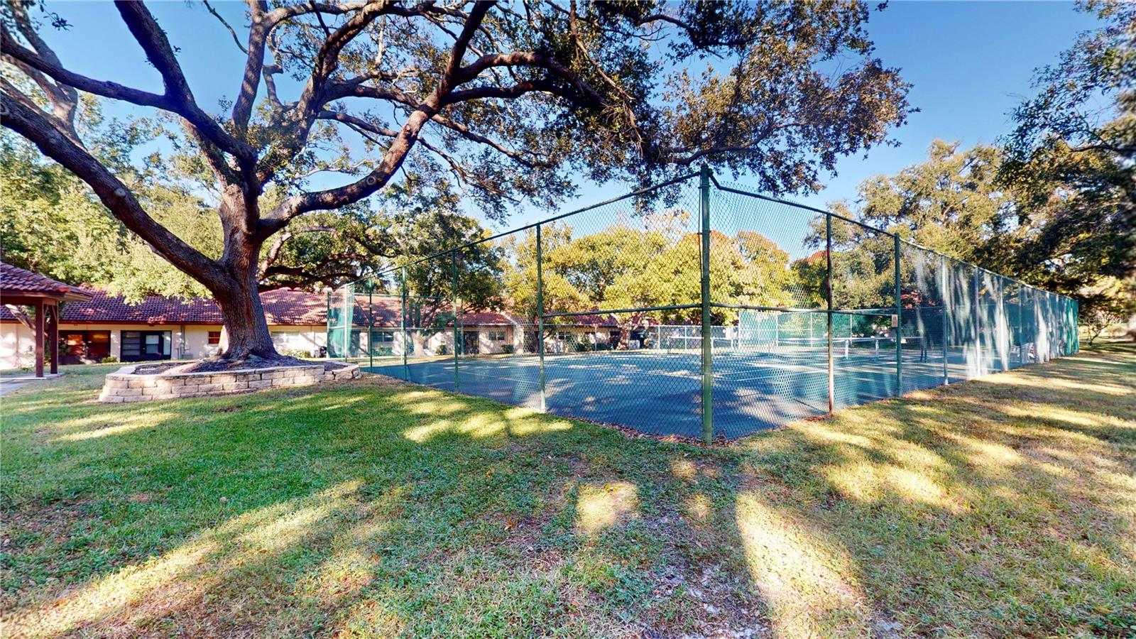 Image 24 of 32 For 1155 Montrose Place