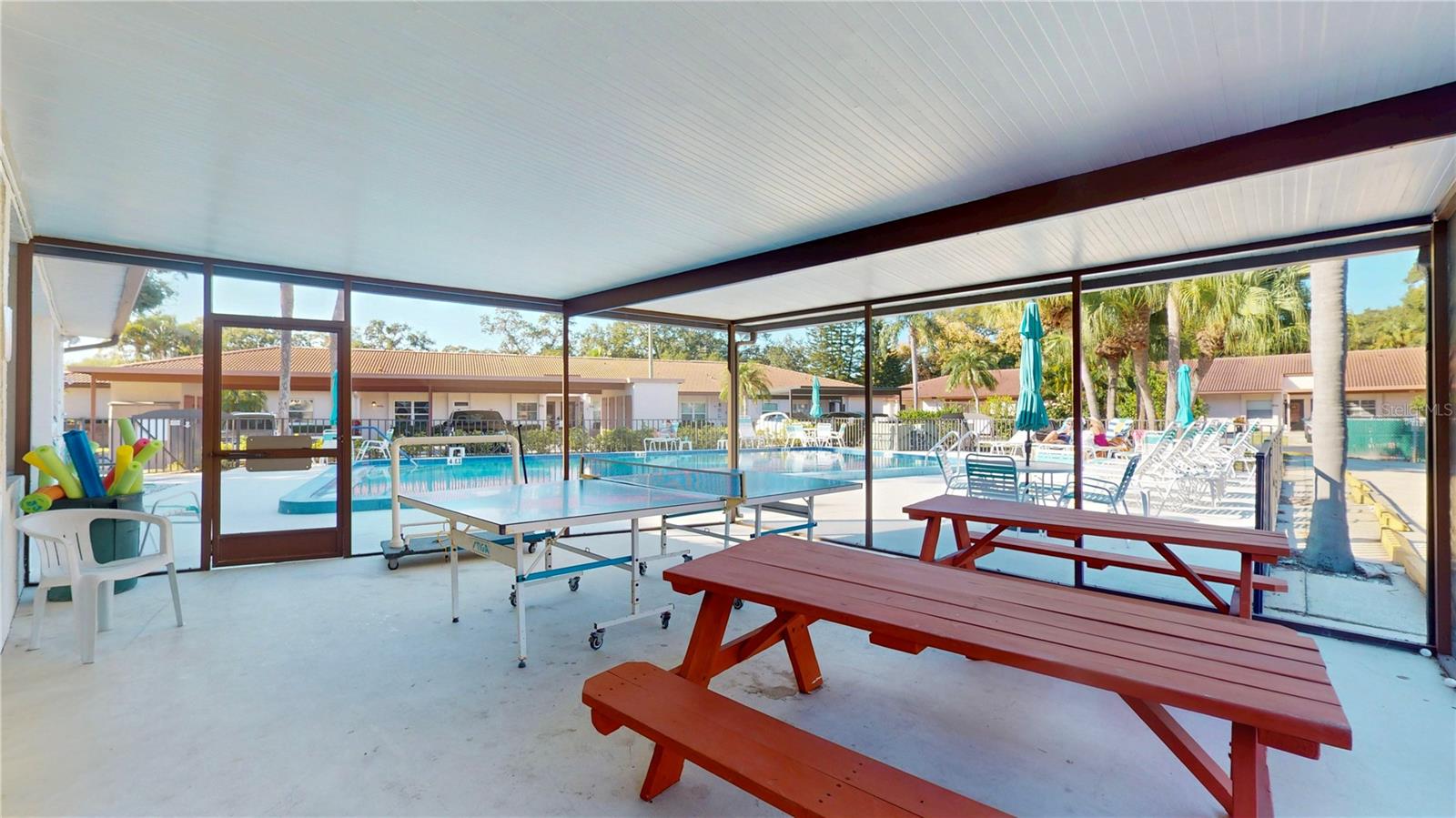 Image 32 of 32 For 1155 Montrose Place