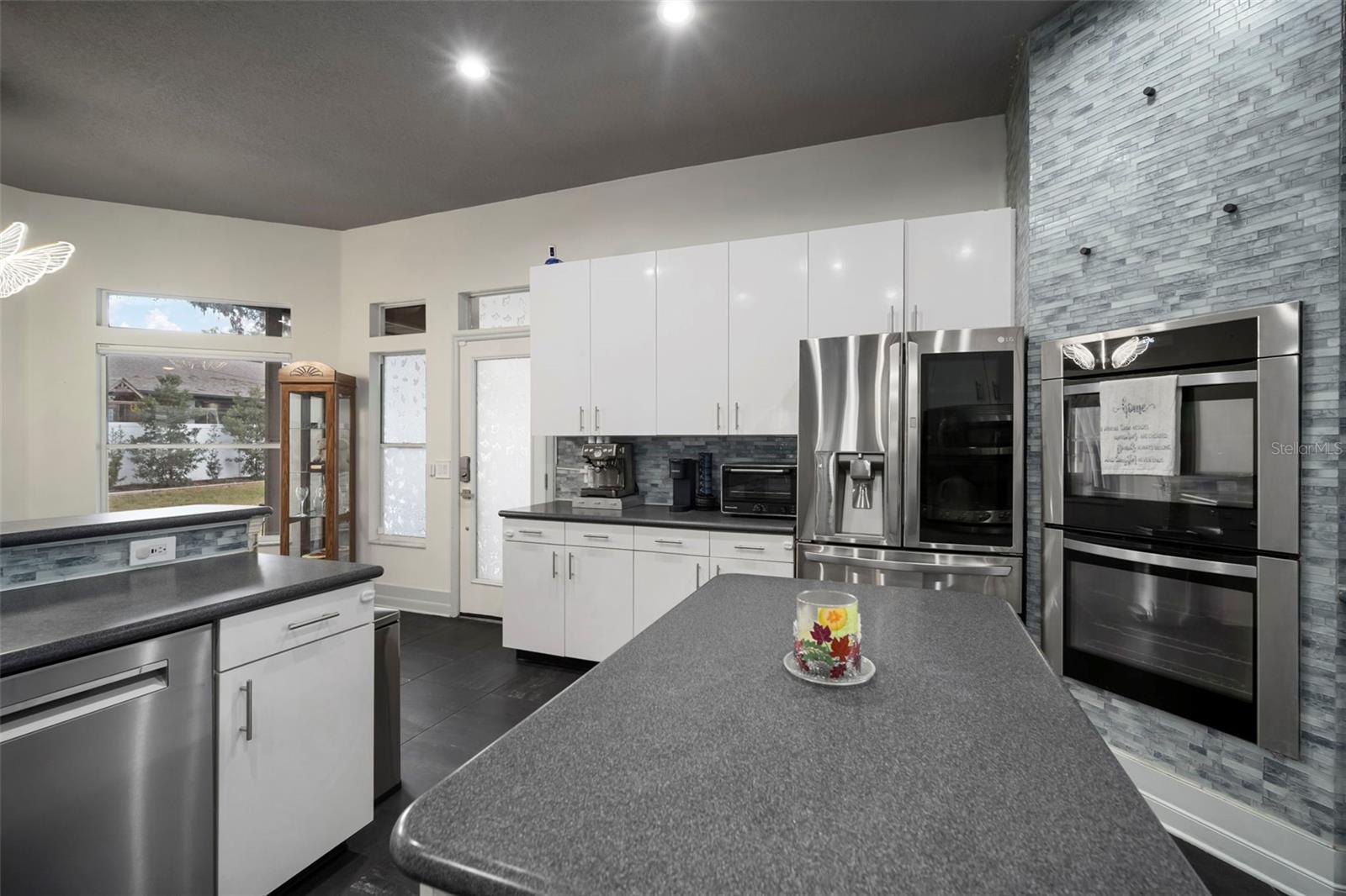 Image 16 of 72 For 424 Summit Chase Drive