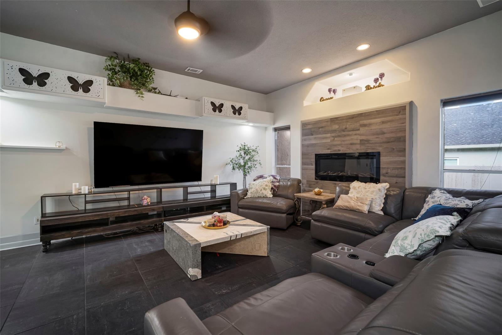 Image 23 of 72 For 424 Summit Chase Drive