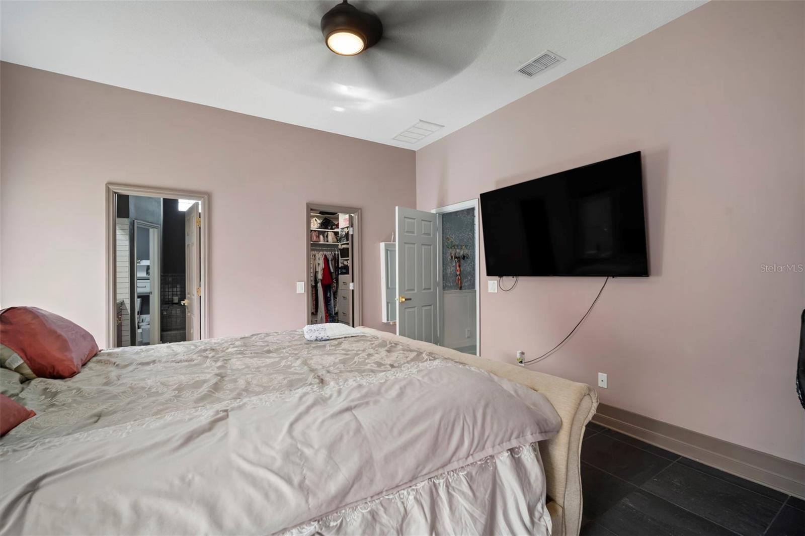 Image 33 of 72 For 424 Summit Chase Drive