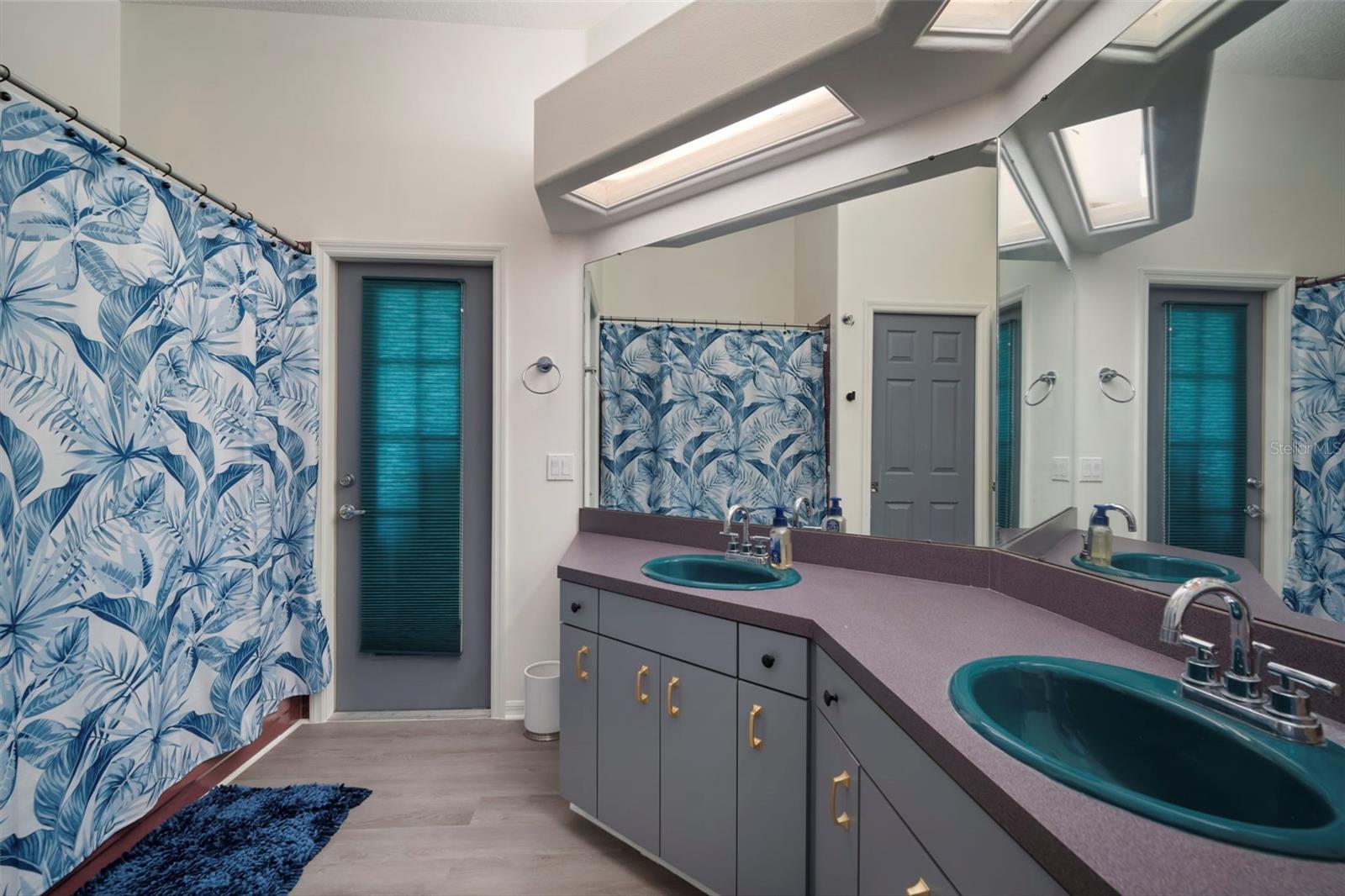 Image 35 of 72 For 424 Summit Chase Drive