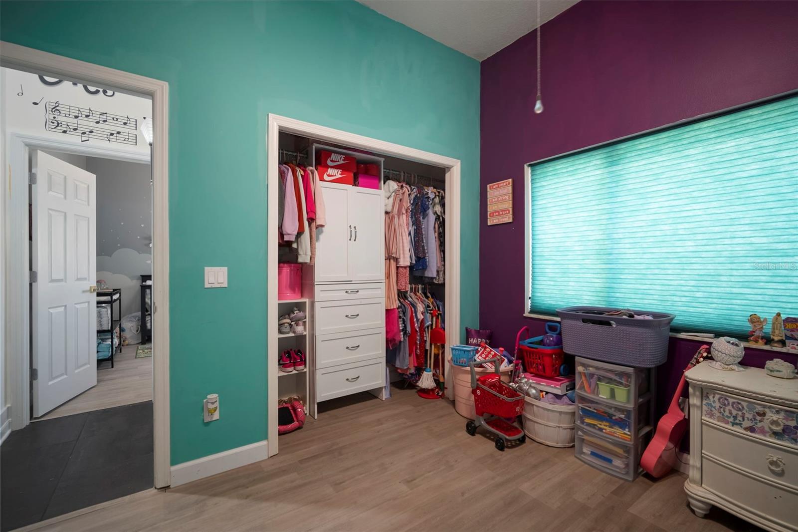 Image 39 of 72 For 424 Summit Chase Drive