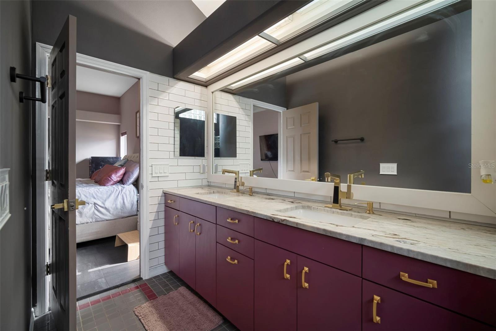 Image 41 of 72 For 424 Summit Chase Drive