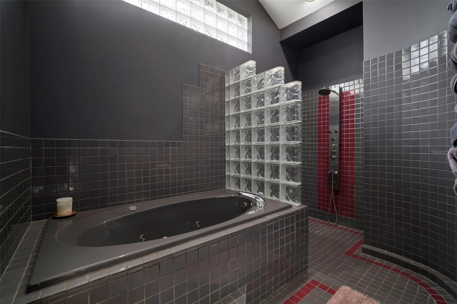 Image 42 of 72 For 424 Summit Chase Drive