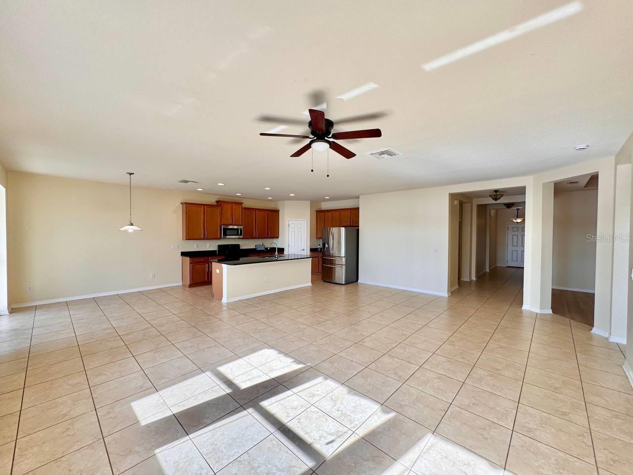 Image 11 of 36 For 610 15th Avenue Nw