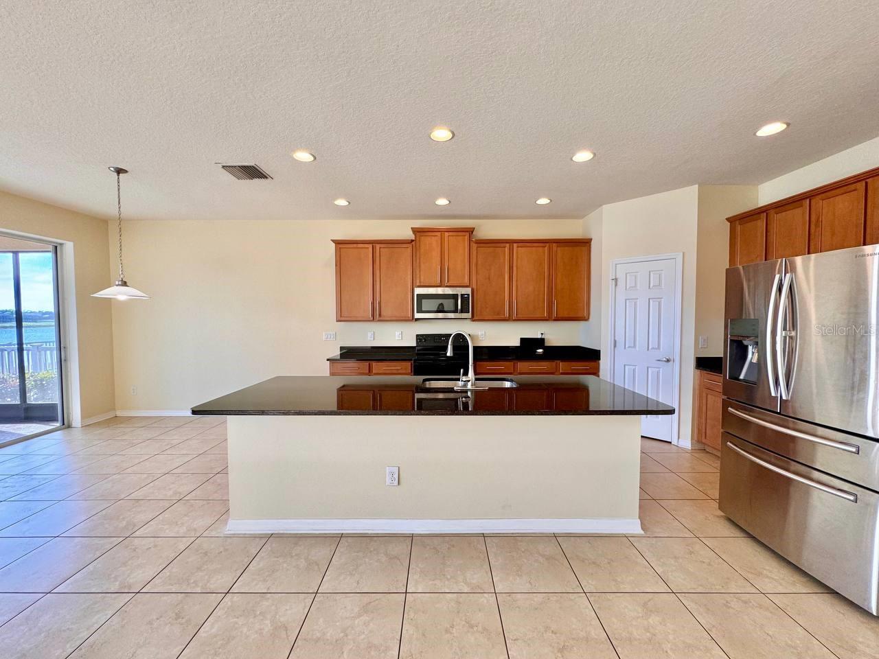 Image 13 of 36 For 610 15th Avenue Nw