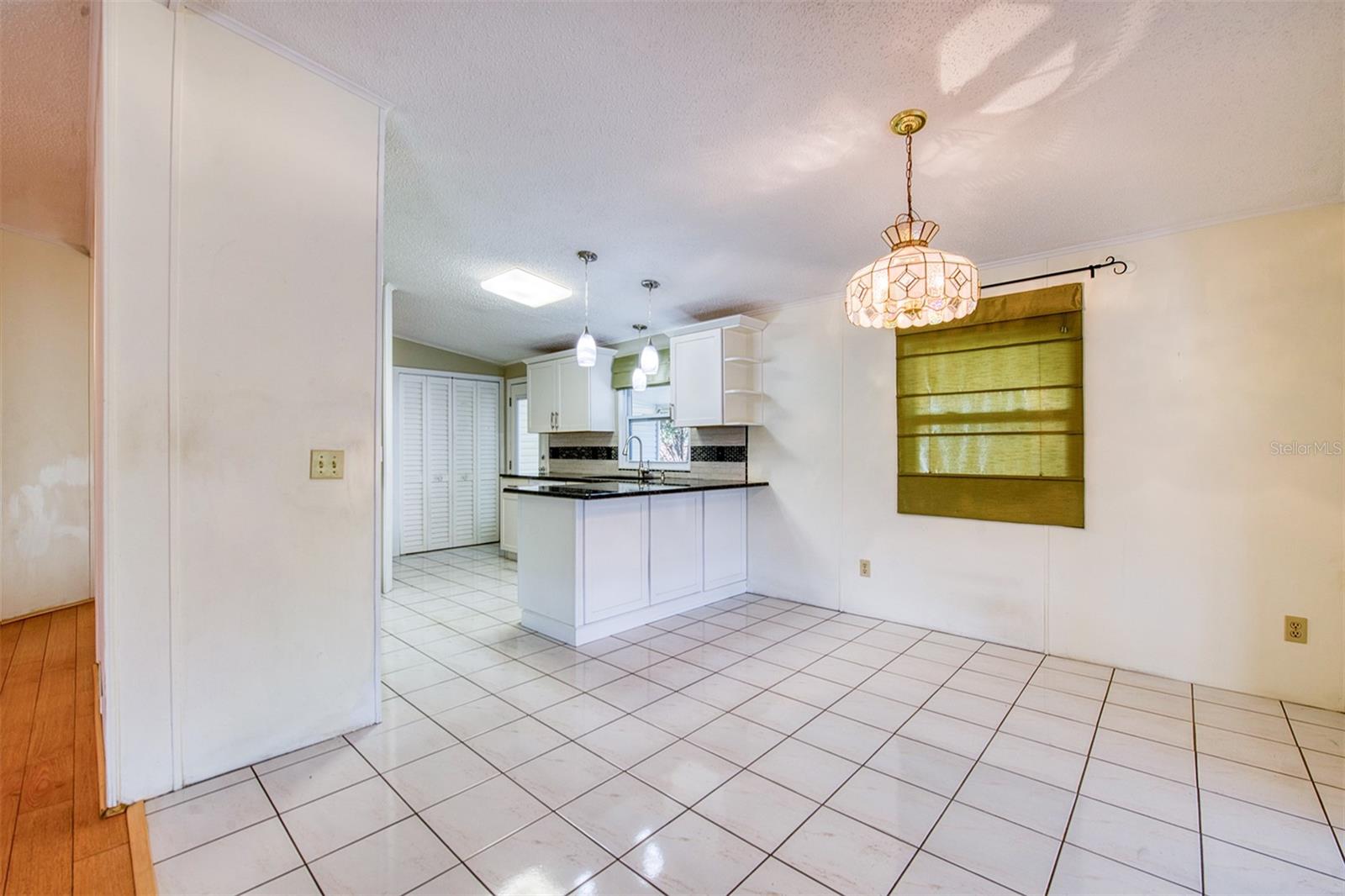 Image 12 of 52 For 8 Pelican Drive N