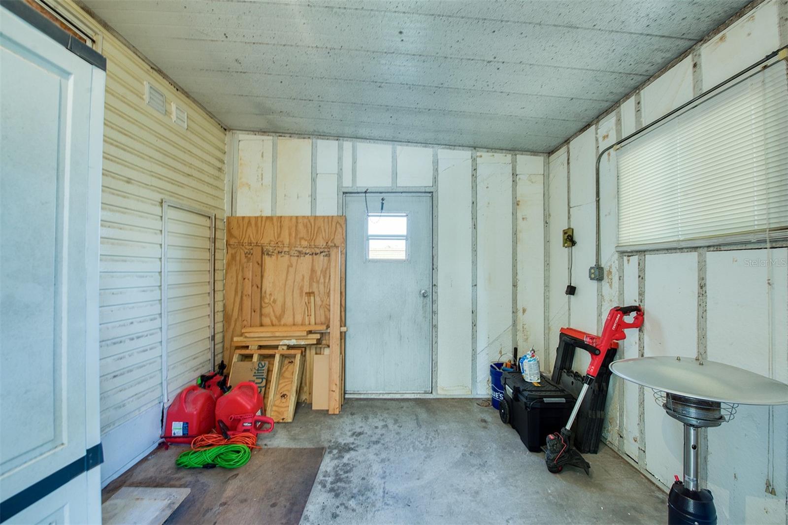 Image 37 of 52 For 8 Pelican Drive N