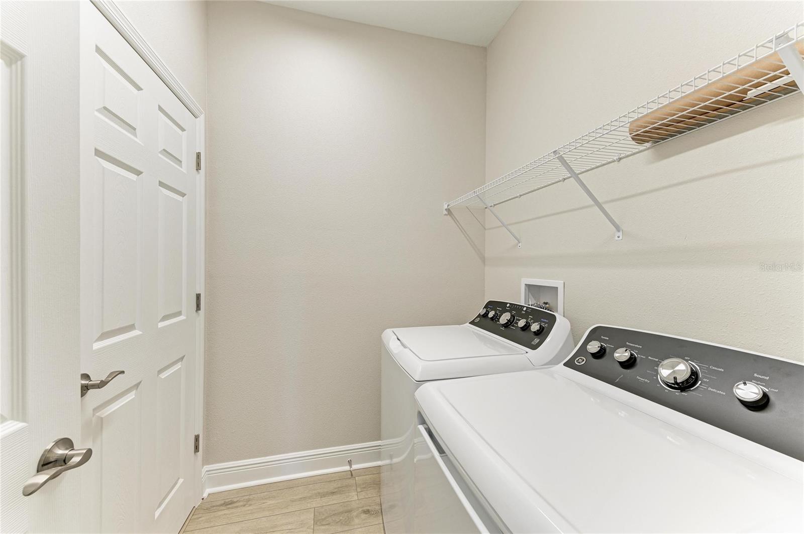 Image 23 of 26 For 12377 Oak Hill Way