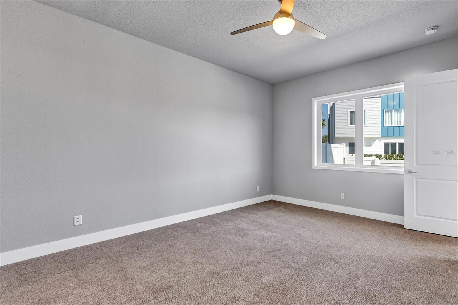 Image 18 of 54 For 7770 Sandy Ridge Drive 129