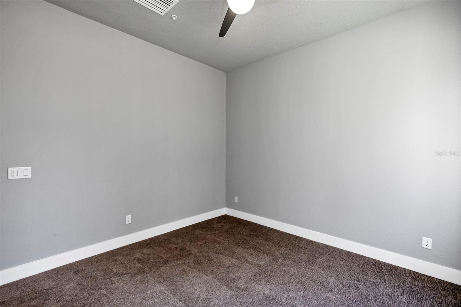 Image 23 of 54 For 7770 Sandy Ridge Drive 129