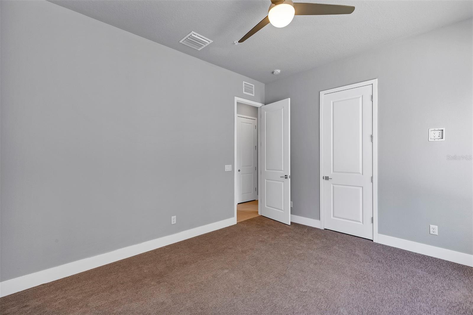 Image 27 of 54 For 7770 Sandy Ridge Drive 129