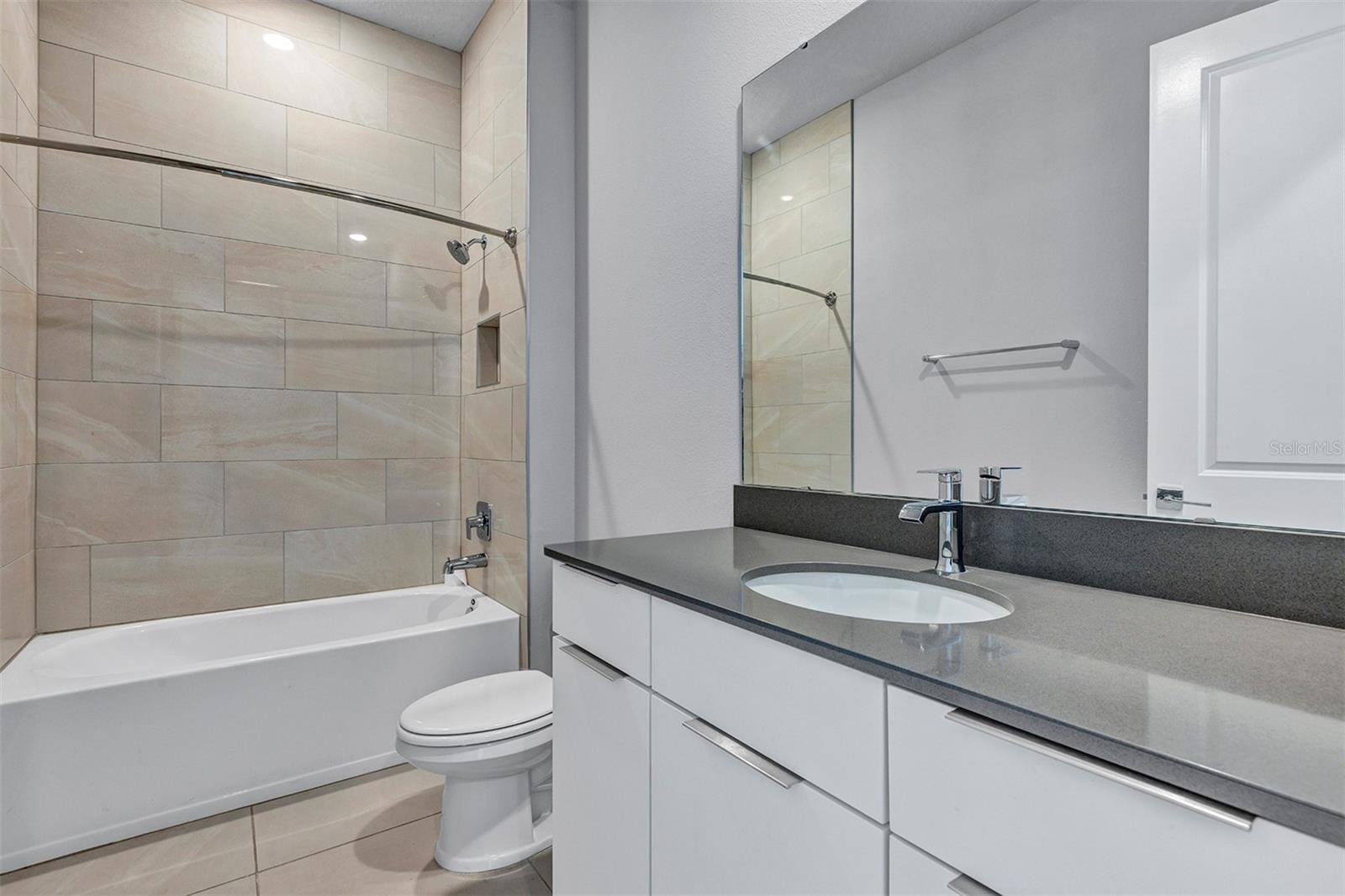 Image 28 of 54 For 7770 Sandy Ridge Drive 129