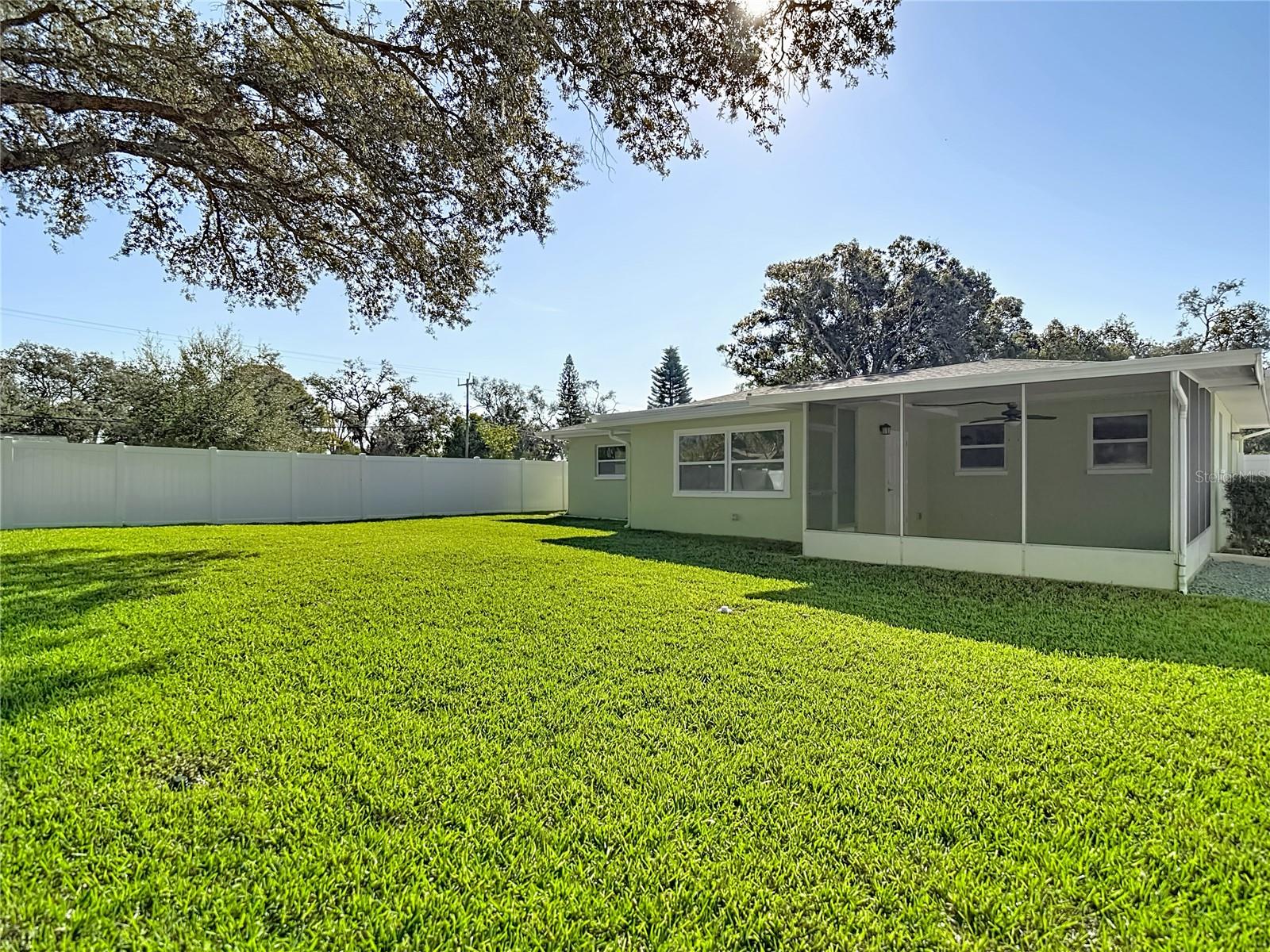 Image 24 of 37 For 1432 Pine Street