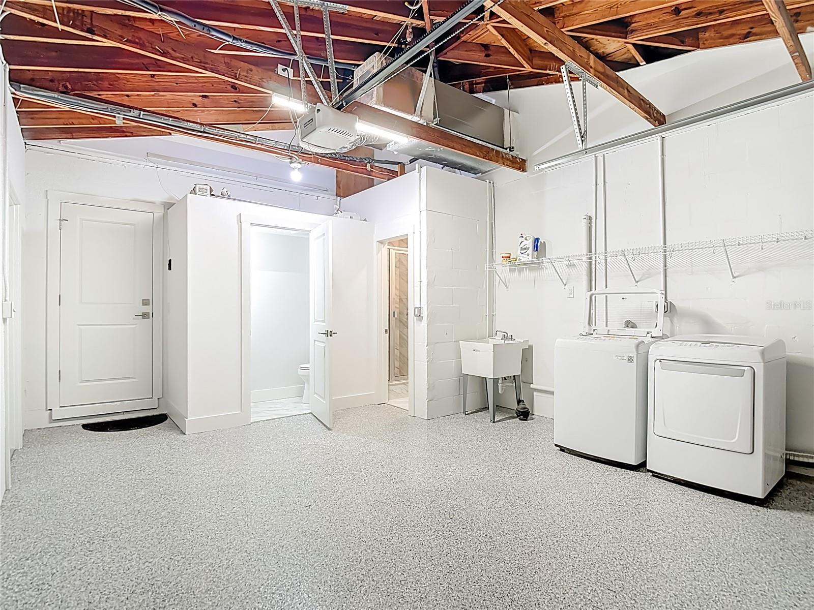 Image 31 of 37 For 1432 Pine Street