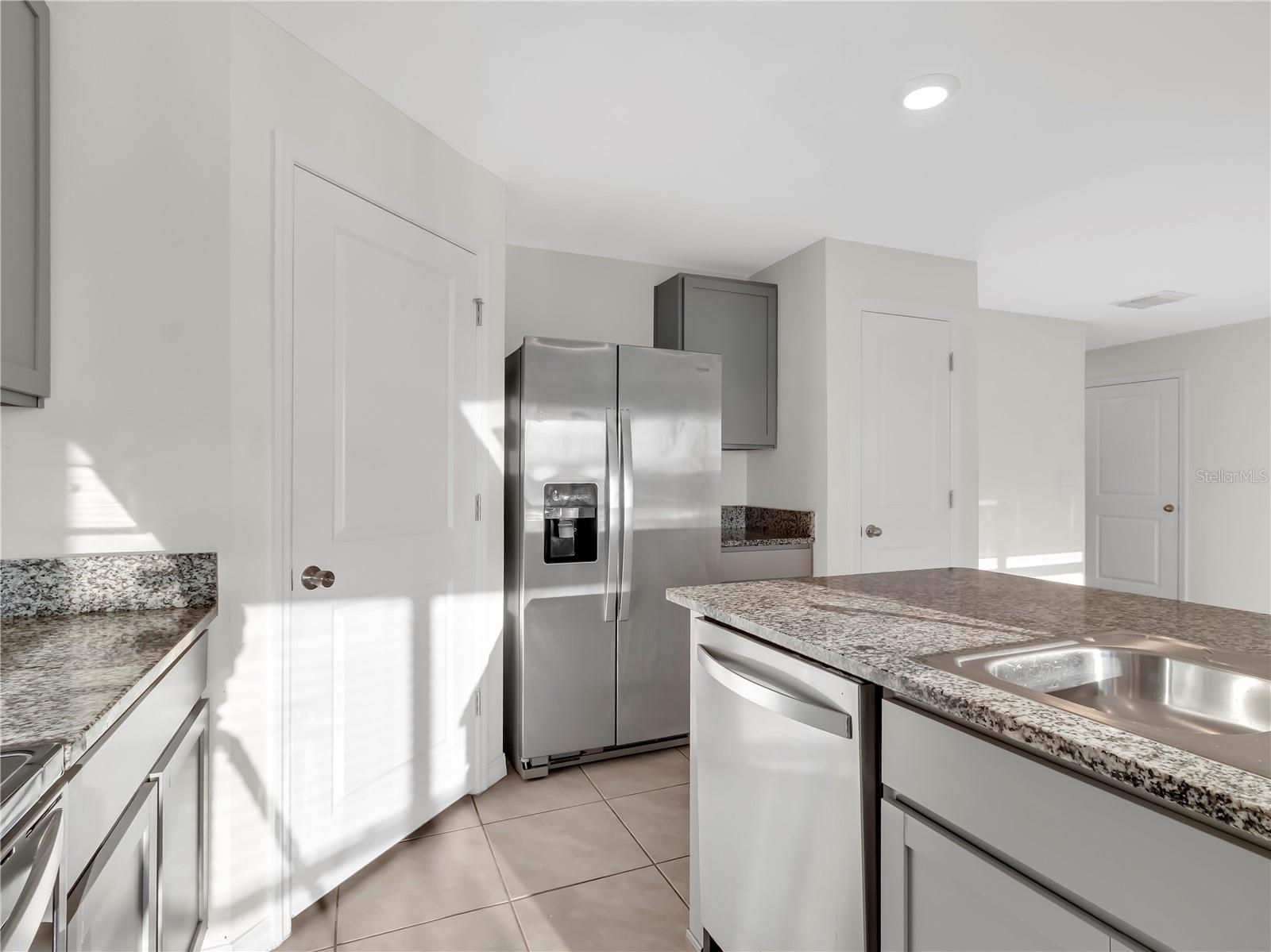 Image 11 of 43 For 16645 Mosaic Oar Drive