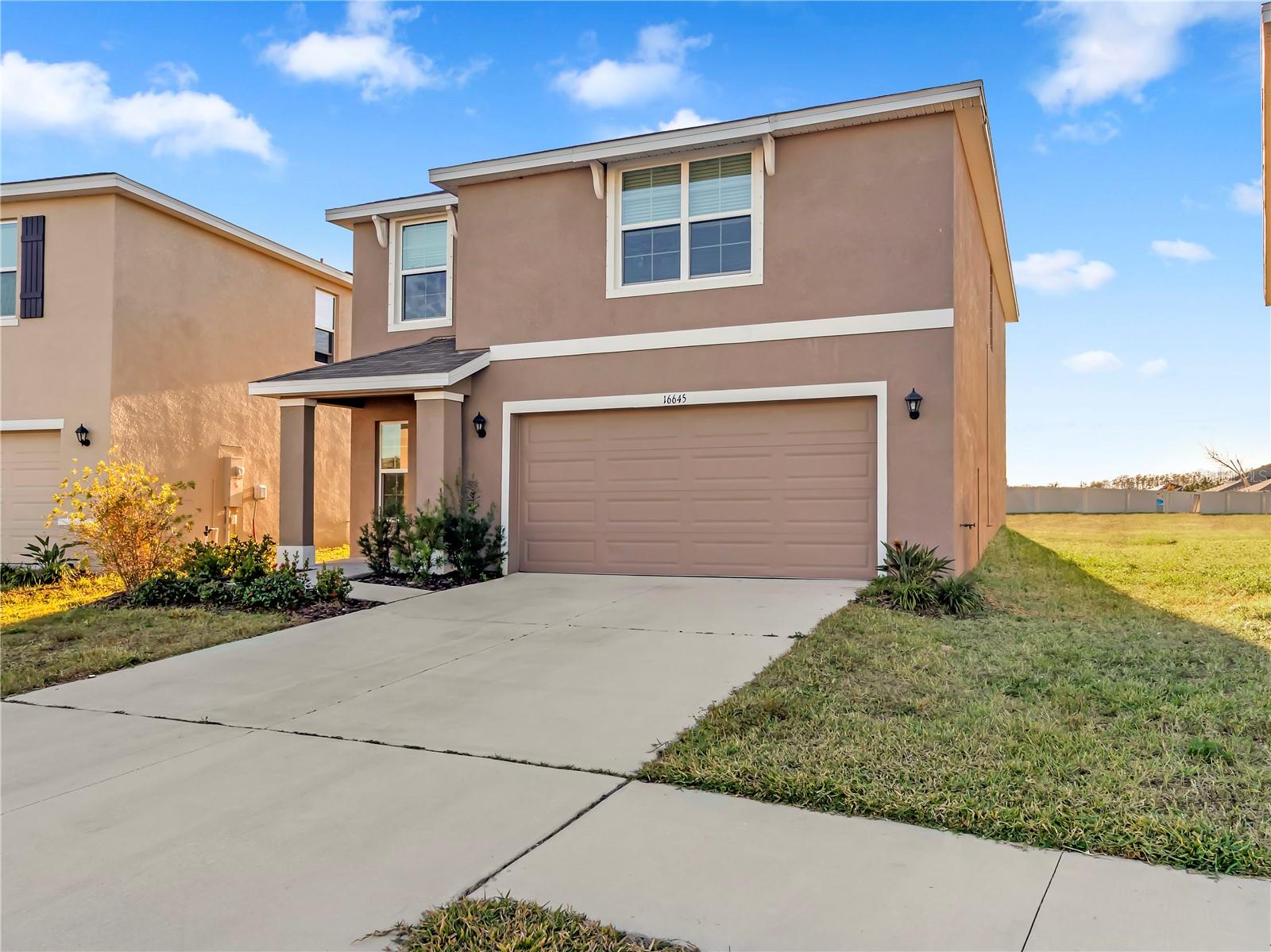 Image 4 of 43 For 16645 Mosaic Oar Drive