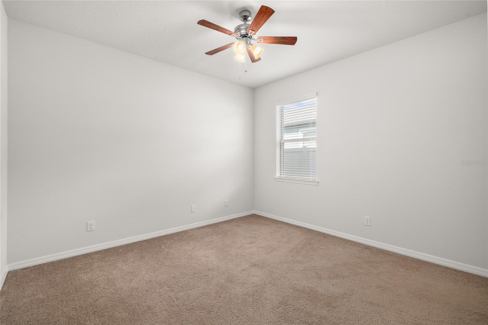 Image 22 of 37 For 5003 Wabash Place