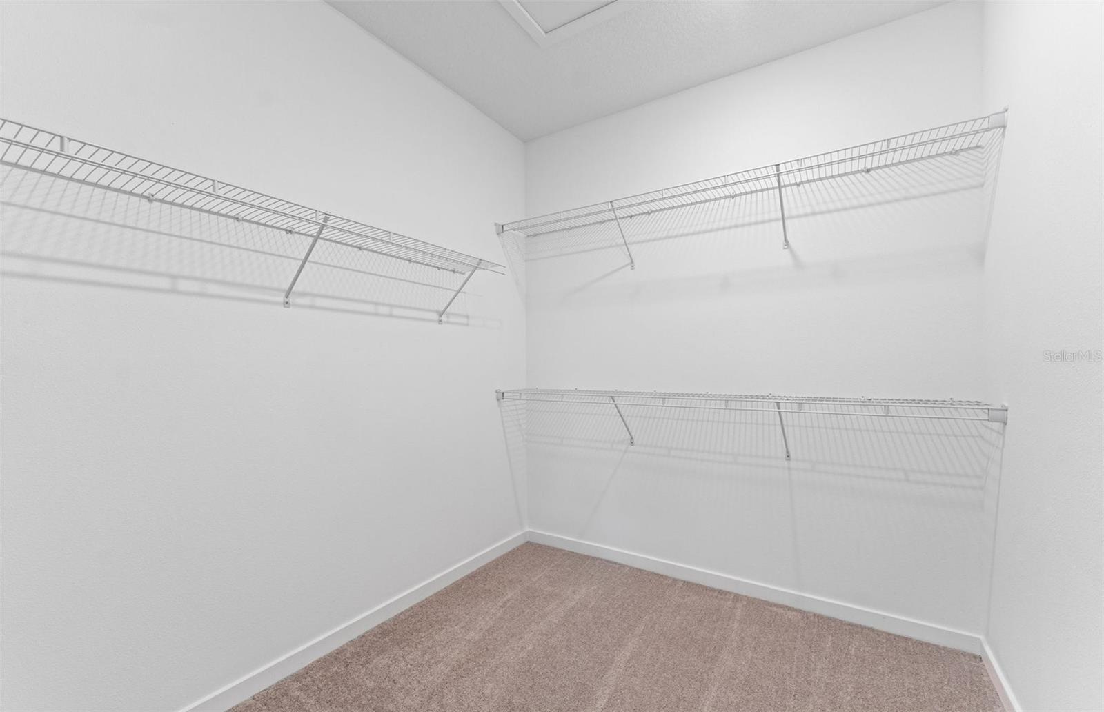 Listing photo id 13 for 37392 Gunnison Drive