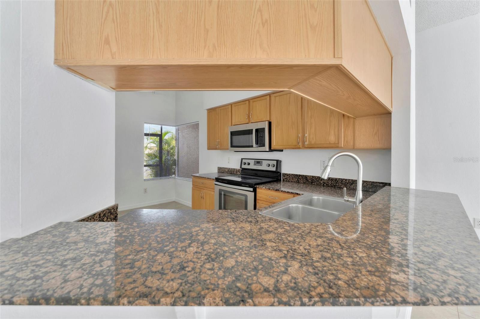 Image 10 of 30 For 11007 Whitecap Drive