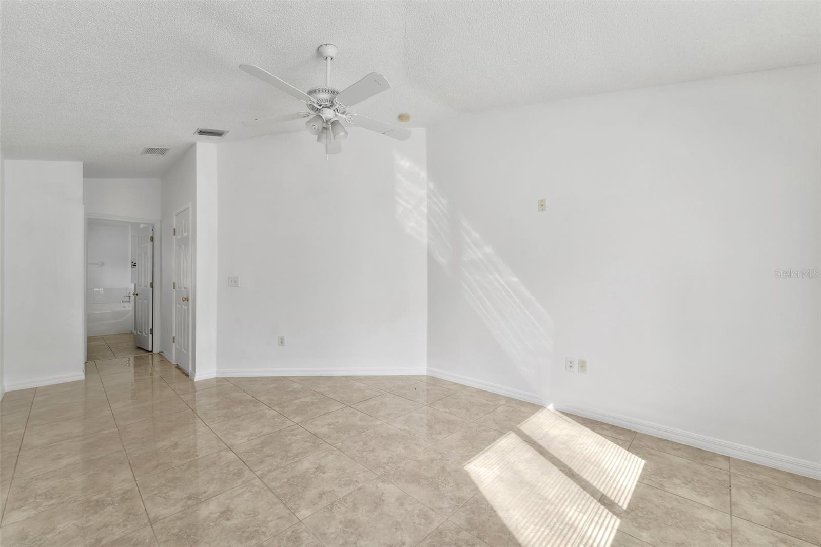 Image 18 of 30 For 11007 Whitecap Drive