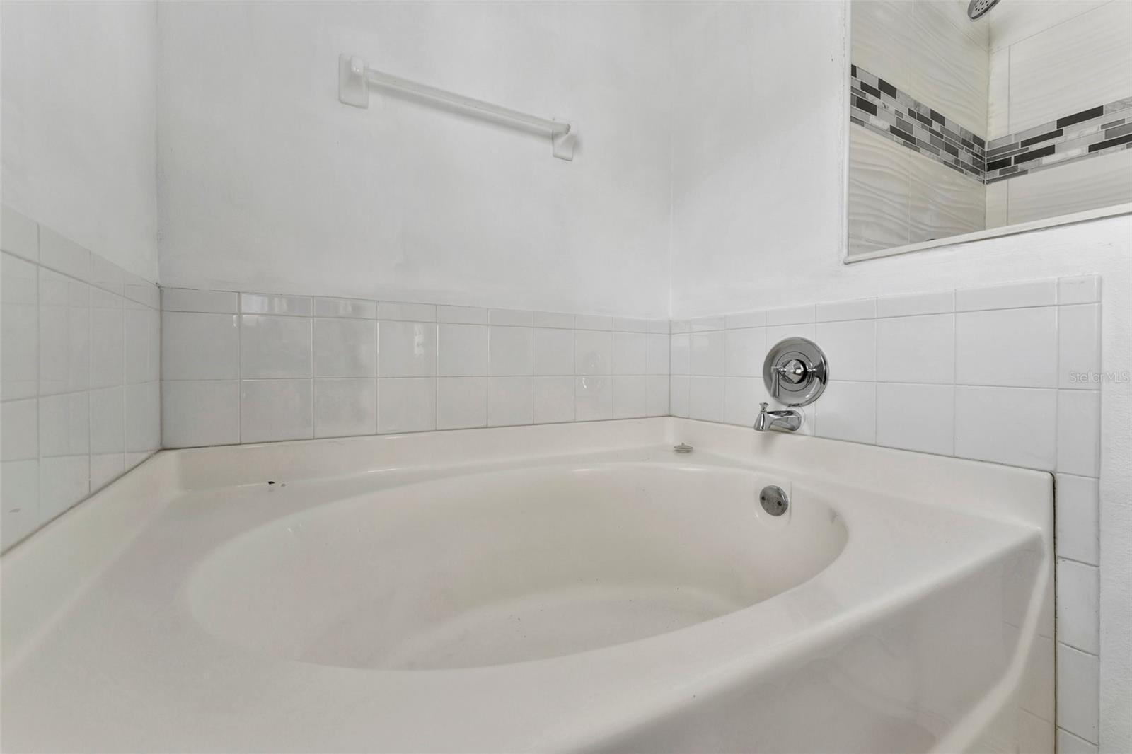 Image 22 of 30 For 11007 Whitecap Drive