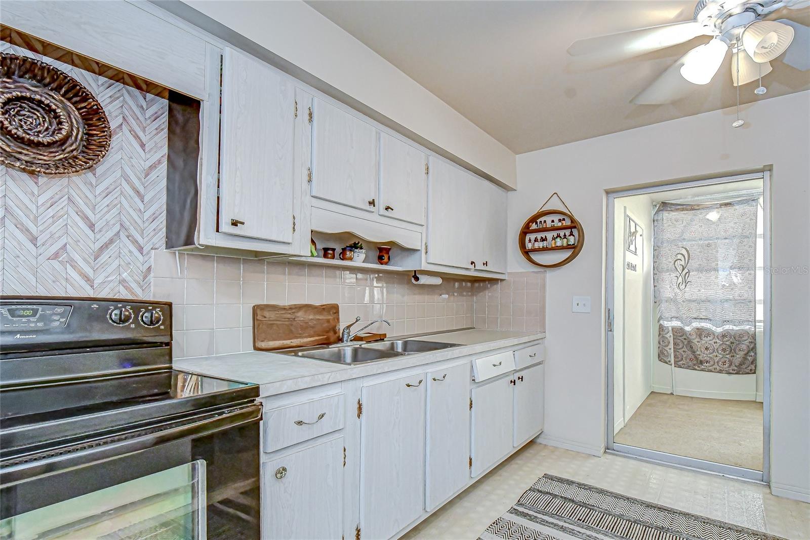 Image 9 of 24 For 5150 10th Avenue N 211