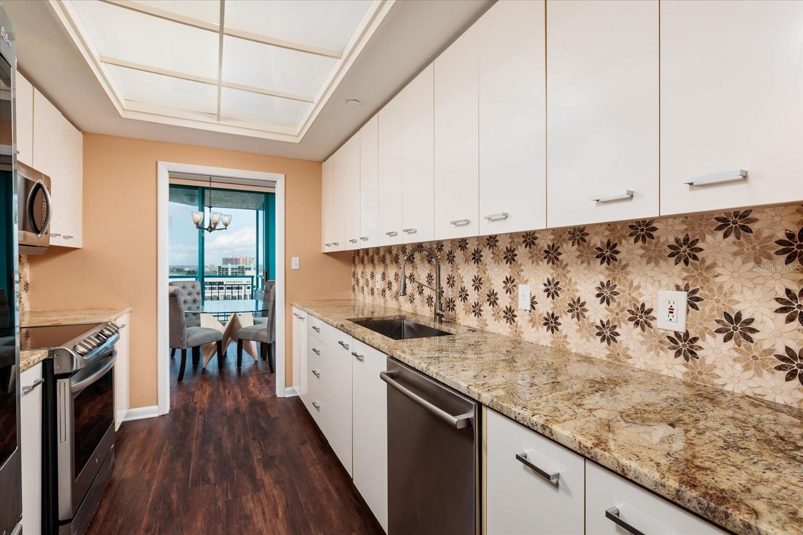 Image 12 of 67 For 1520 Gulf Boulevard 1606