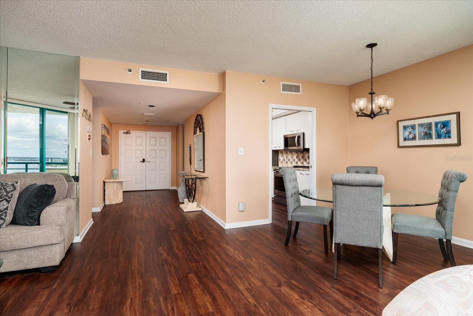 Image 13 of 67 For 1520 Gulf Boulevard 1606