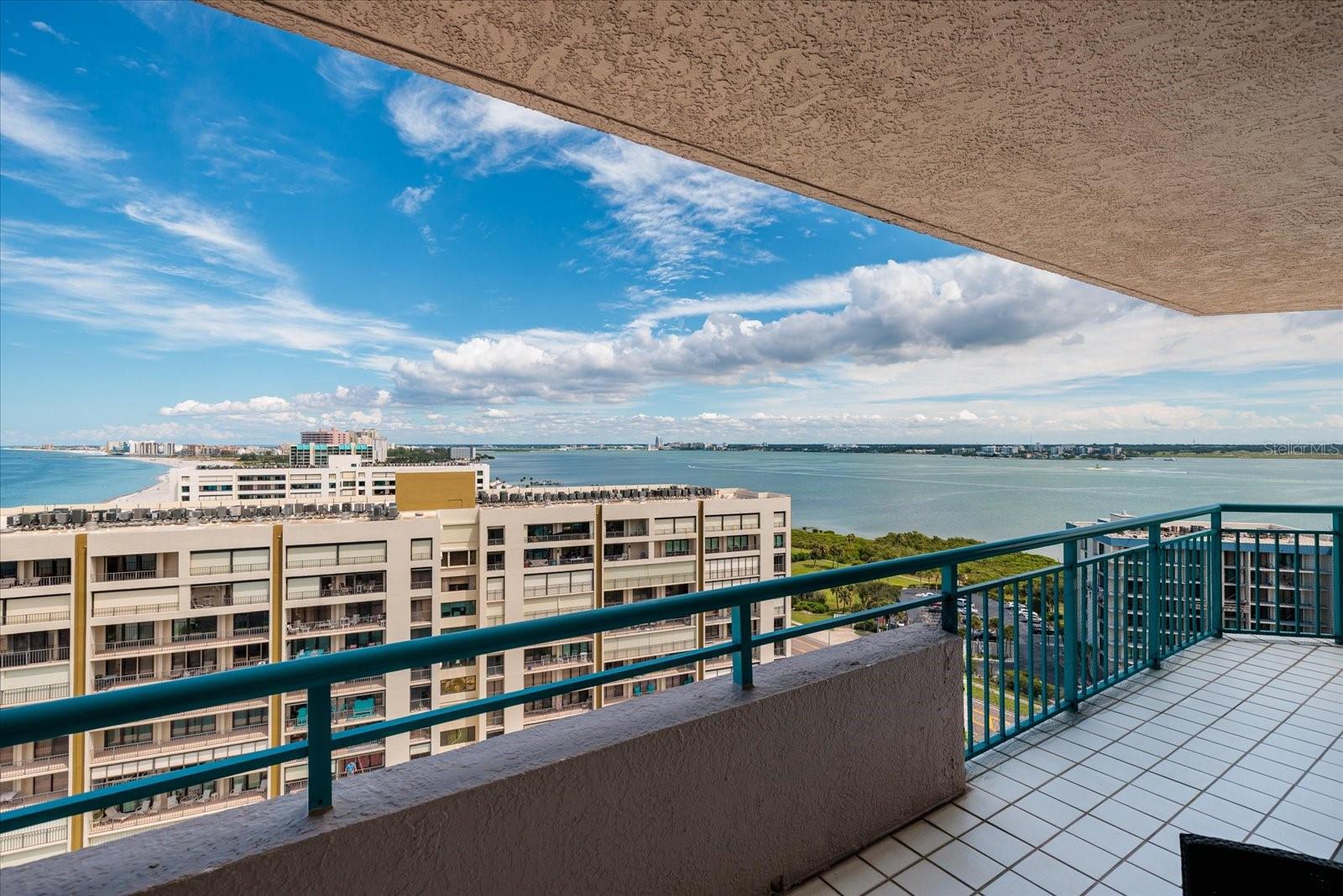 Image 23 of 67 For 1520 Gulf Boulevard 1606